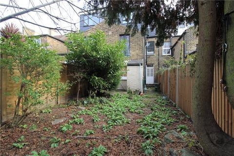 1 bedroom apartment to rent, Connaught Road, Ealing, W13