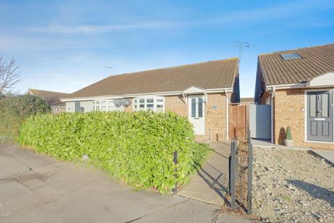 2 bedroom semi-detached bungalow for sale, Hilton Road, Canvey Island, SS8
