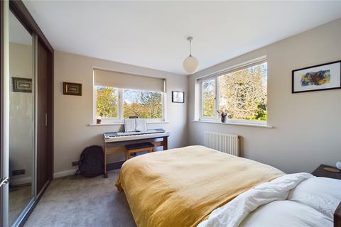 4 Brookside Walk, Burghfield Common, Reading, RG7 3HZ