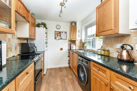 16 Haydock Close, Alton, GU34 2TL