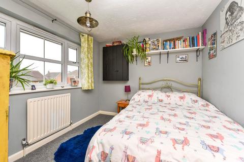 16 Haydock Close, Alton, GU34 2TL