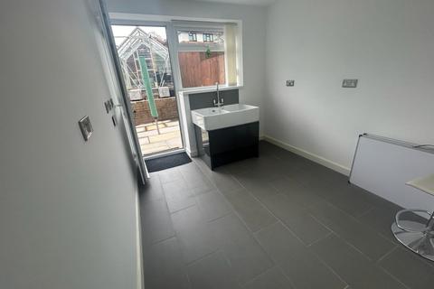 72 Brookfield Avenue, Barry, CF63 1EQ
