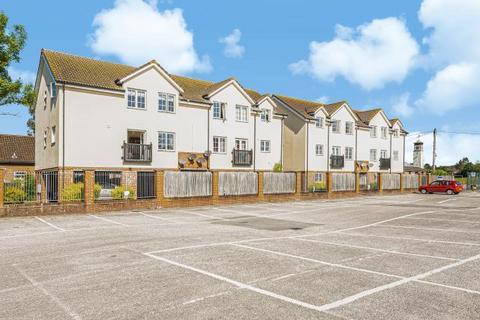 Flat 5, Tudor Court Bath Road, Thatcham, RG18 3HB