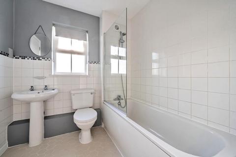 Flat 5, Tudor Court Bath Road, Thatcham, RG18 3HB