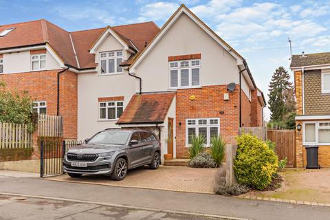 3 bedroom semi-detached house for sale, St Nicholas Close, Little Chalfont