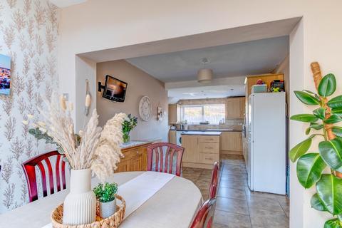 36 Foxlydiate Crescent, Redditch, B97 6NA