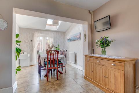 36 Foxlydiate Crescent, Redditch, B97 6NA
