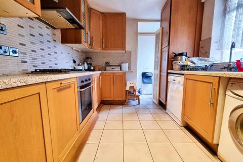 3 bedroom terraced house for sale - Keogh Road, London E15