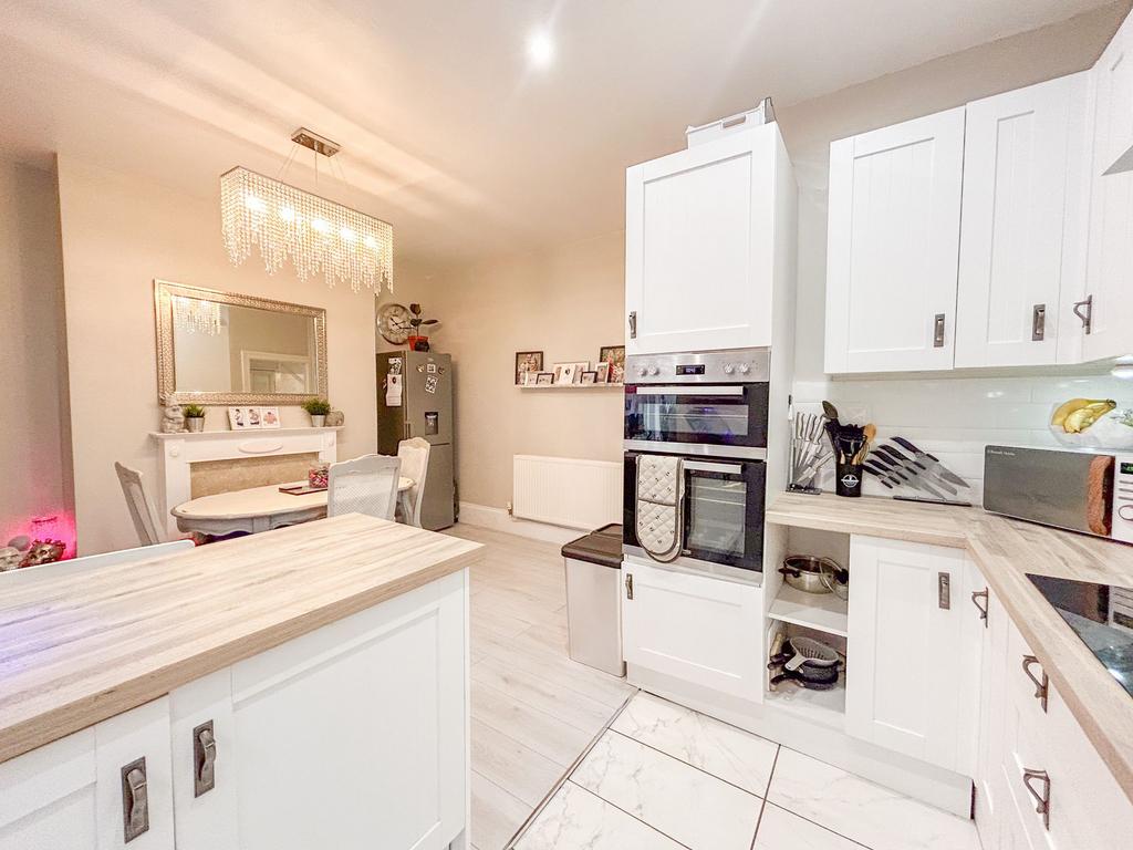 Coldra Road, Newport, NP20 3 bed terraced house for sale £190,000
