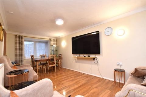 1 bedroom apartment for sale, Portland Close, Romford, RM6
