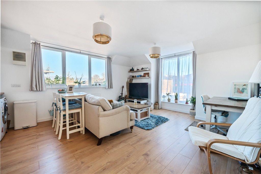 Kingston Road, Leatherhead, Surrey 1 bed apartment for sale £123,750