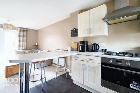 2 bedroom end of terrace house for sale - Hob Close, Taunton