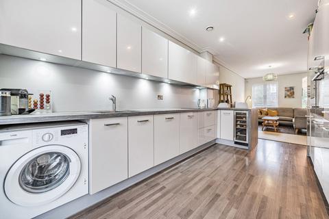 3 Farriers Walk, Horsham, RH12 1DS