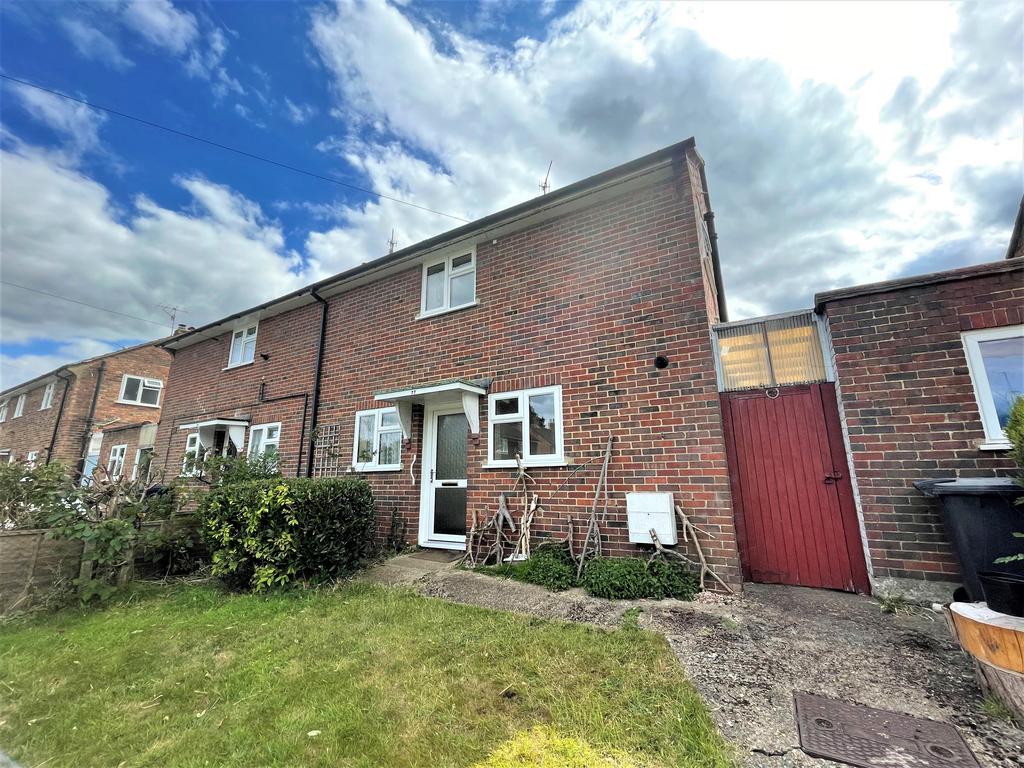 Green Lane, Godalming, Surrey, GU7 2 bed semidetached house to rent