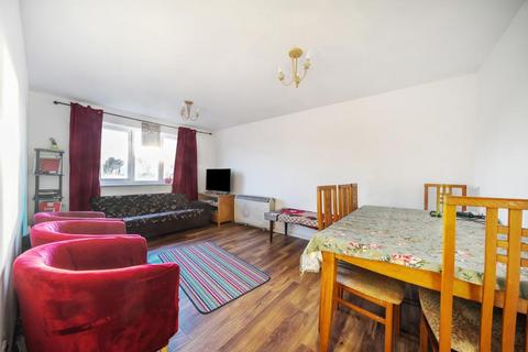 2 bedroom flat for sale - Orkney House,  Watford,  WD18