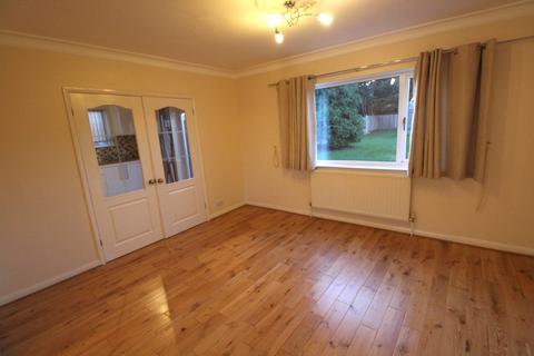 3 bedroom semi-detached house to rent, Park Drive, Dagenham , Essex, RM10