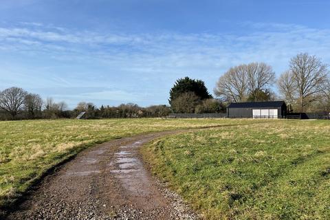 3 bedroom barn conversion to rent, Silver Street Lane, Brokerswood