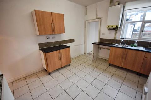 2 bedroom terraced house to rent, Smith Child Street, Tunstall