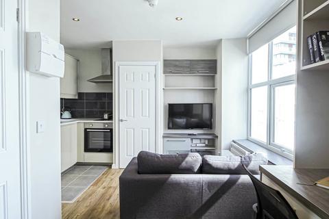 Studio to rent, Apt 19, Eagle House, Blackfriars Road M3