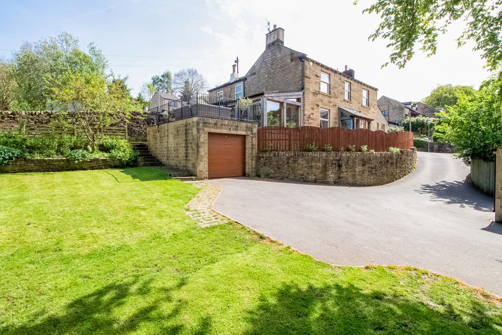 Miry Lane, Thongsbridge, Holmfirth 5 bed detached house for sale £625,000