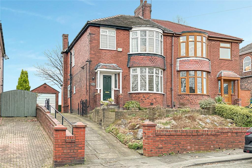 Foxdenton Lane, Chadderton, Oldham, OL9 3 bed semidetached house for