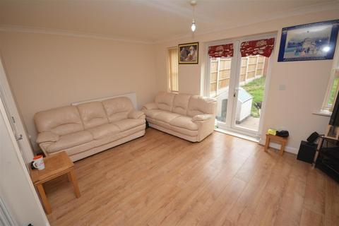 3 bedroom townhouse for sale, New Chestnut Place, Derby