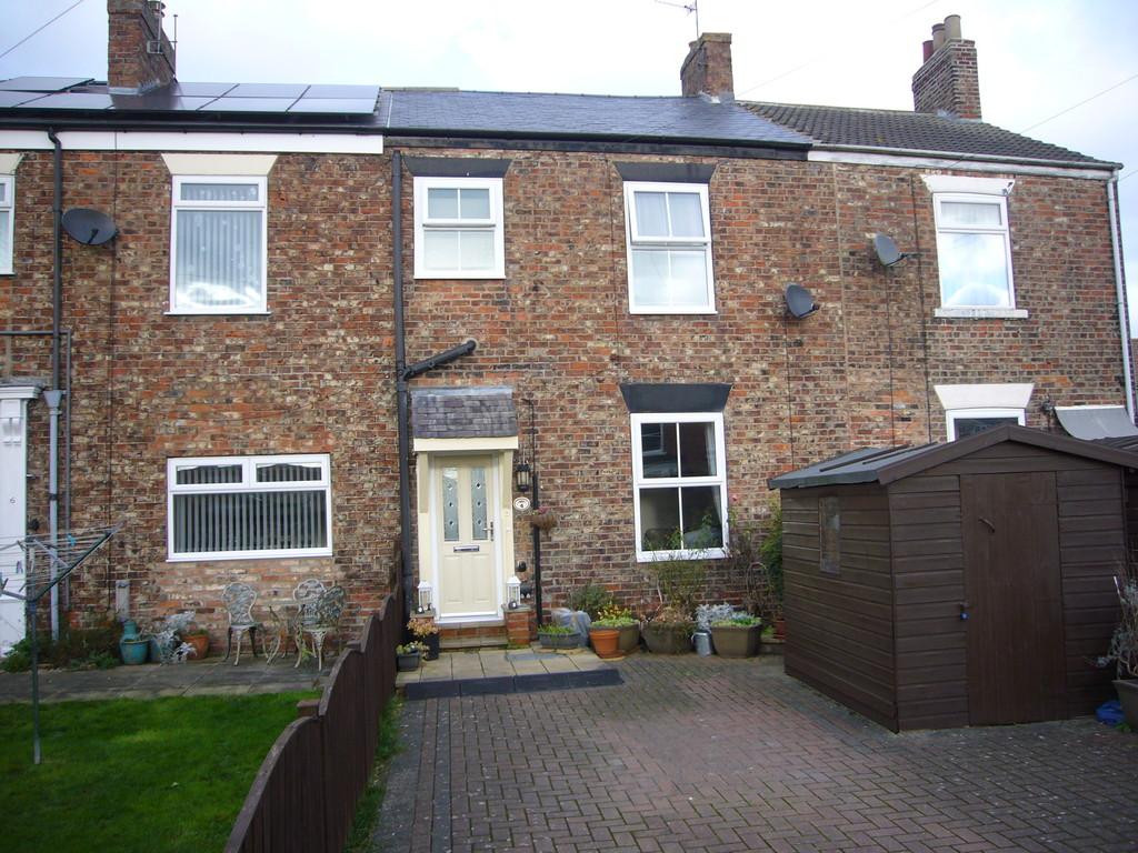 Hailgate, Howden, DN14 7SL 2 bed terraced house for sale £179,950