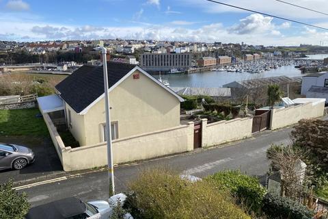 Lower Hill Street, Hakin, Milford Haven, Pembrokeshire, SA73