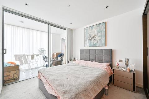 1 bedroom flat for sale, Landmark Pinnacle, Canary Wharf, London, E14