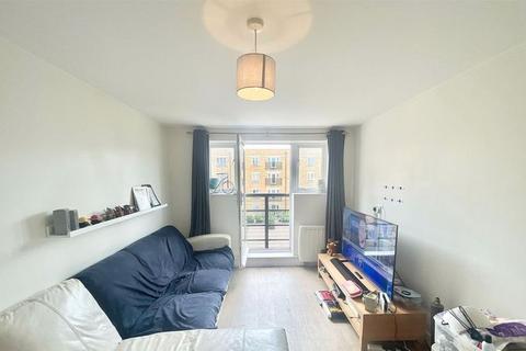 1 bedroom flat for sale, Ovaltine Court, Ovaltine Drive, Kings Langley, Hertfordshire, WD4 8GU