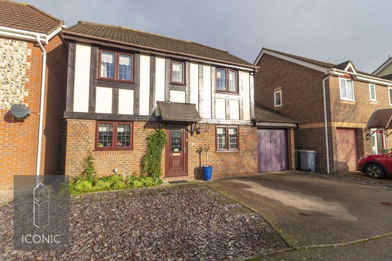 Cricket Close, Drayton, Norwich 4 bed detached house for sale £400,000