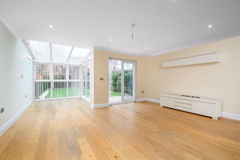 4 bedroom semi-detached house for sale, Molesey Road, Walton-on-Thames