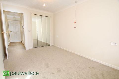 1 bedroom retirement property for sale, Friends Avenue, Central Cheshunt