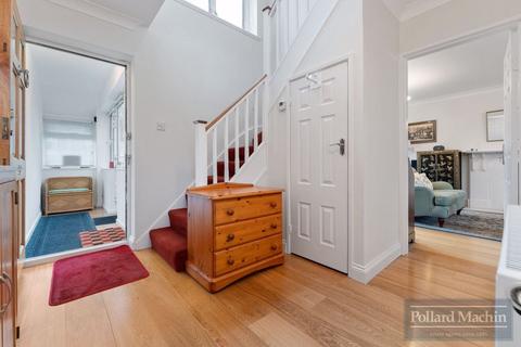 20 Ellenbridge Way, South Croydon, CR2 0EU