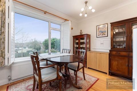 20 Ellenbridge Way, South Croydon, CR2 0EU