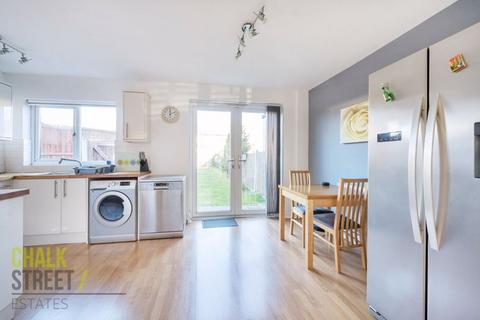 47 Morecambe Close, Hornchurch, RM12 5LT