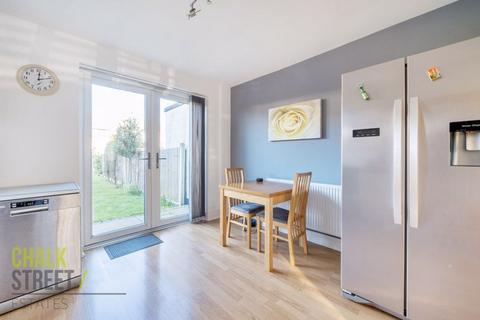 47 Morecambe Close, Hornchurch, RM12 5LT