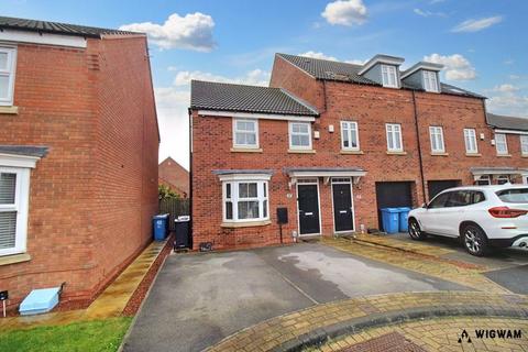3 bedroom end of terrace house for sale - Greenwich Park, Hull, HU7