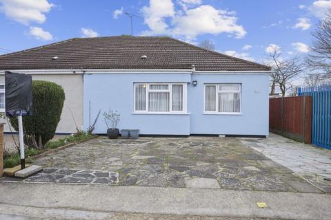 19 Barton Road, Hornchurch, RM12 4AA