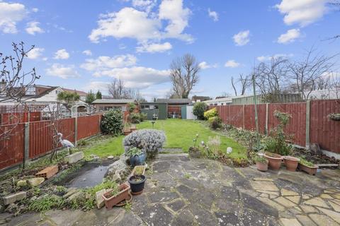 19 Barton Road, Hornchurch, RM12 4AA