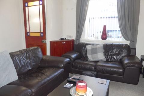 15 Glebe Street, Shaw, Oldham, OL2 7SF