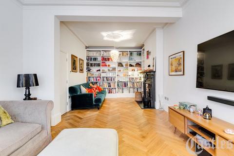 4 Priory Avenue, London, N8 7RN
