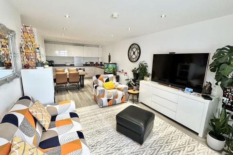 2 bedroom apartment for sale, 2-30 Stabler Way, Poole BH15
