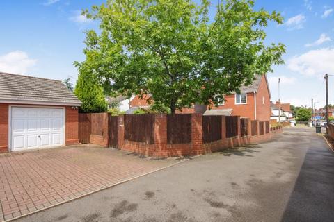 3 bedroom detached house for sale, South Road, Stourbridge DY8