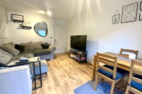 2 bedroom end of terrace house for sale - Victoria Road, Springbourne, Bournemouth