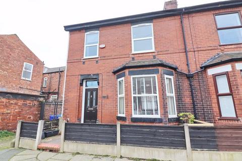 4 bedroom end of terrace house for sale, Darwell Avenue, Manchester M30