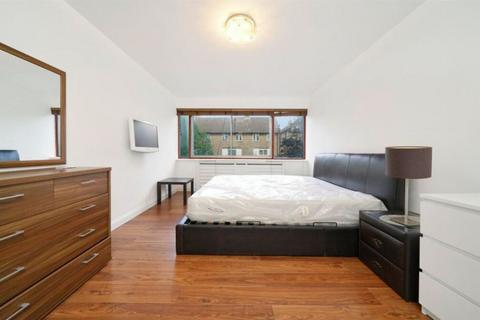 3 bedroom apartment to rent, Loudoun Road