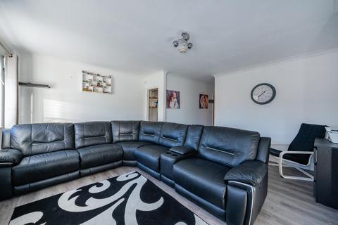 4 bedroom terraced house for sale, Parkfield Court, Leeds, LS27