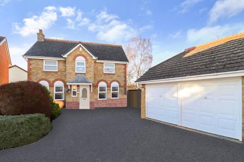 4 bedroom detached house for sale, Whitehaven, Barton Hills, Luton, Bedfordshire, LU3 4BY