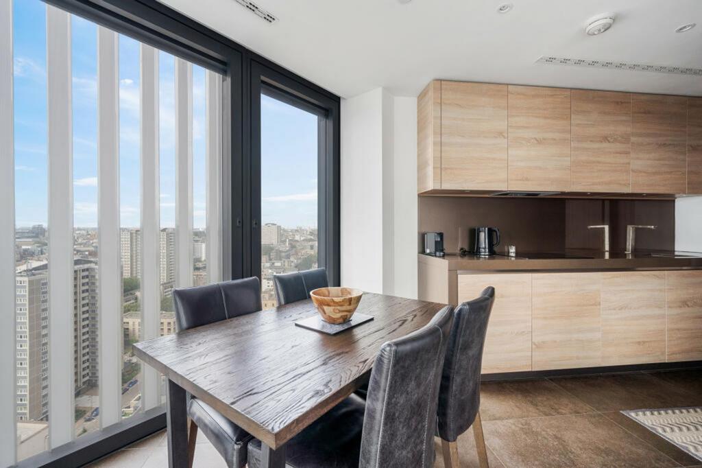 Reception / Kitchen